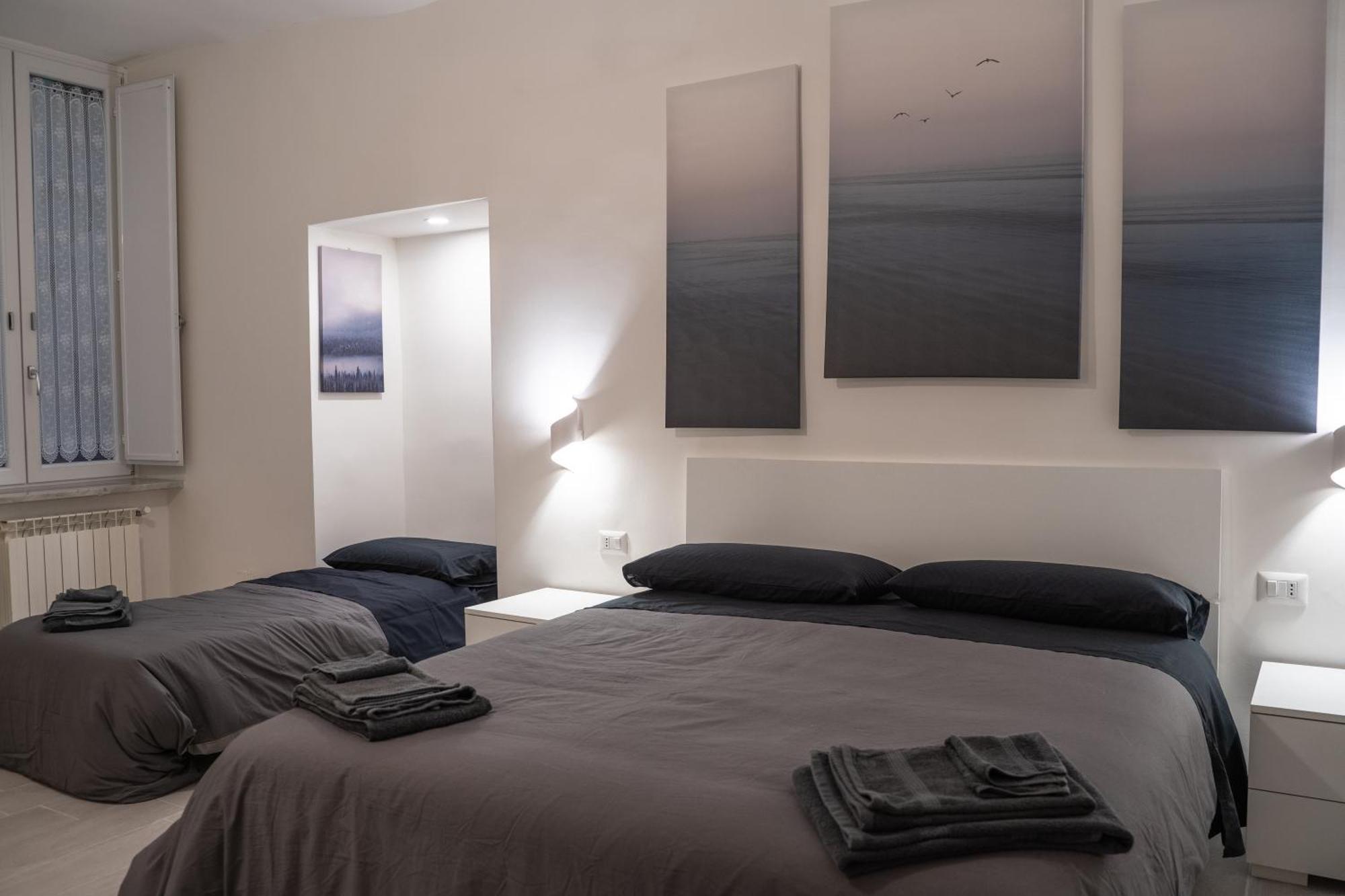 Dietro Al Plebiscito Luxury Suite Naples Exterior photo